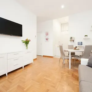 Appartamento White Flat Labicana, Roma