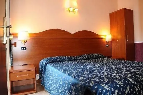 Termini Station Rooms Roma 3*,  Italia